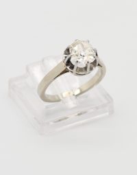 Lot 71 - Bague en or et platine ornée d'un diamant
