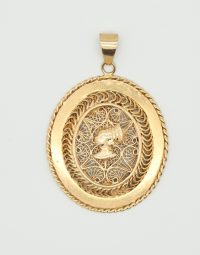 Lot 02 - Pendentif en or