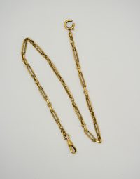 Lot 31 - Chaine giletière en or