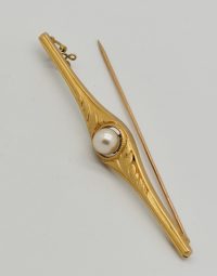 Lot 68 - Broche barrette en or