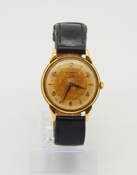 Lot 45 - LONGINES. Boitier de montre en or