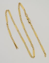 Lot 02 - Chaine giletière accidentée en or