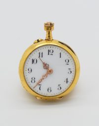 Lot 03 - Montre de col (sans verre) en or