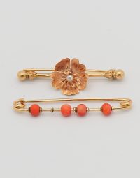 Lot 09 - Broches barrettes en or ornées de perles