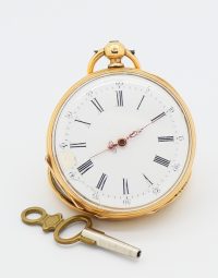 Lot 15 - Montre gousse en or