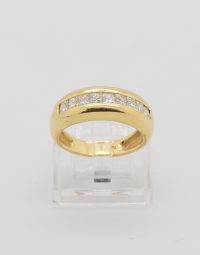 Lot 24 - Bague jonc or ornée de diamants