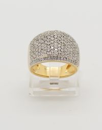 Lot 30 - Bague en or à pavage de diamants