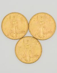 Lot 56 - Trois pièces de 20 Dollars Or