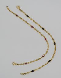 Lot 43 - Bracelets en or ornés de pierres