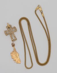 Lot 44 - Chaine, pendentif et croix en or