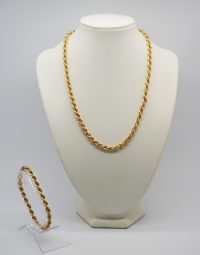 Lot 03 - Parure collier et bracelet en or