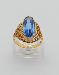 Lot 31 - Bague en or ornée d'une pierre