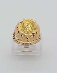 Lot 38 - Bague-médaille de collection en or