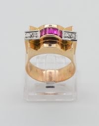 Lot 65 - Bague tank en or et platine ornée de pierres